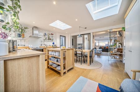 1383996-24-692716...