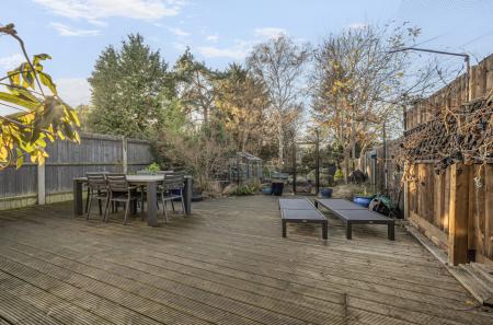 1383996-18-692715...