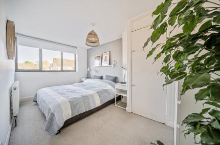 1383996-8-6927159...