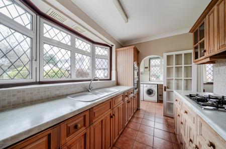 1386746-7-6943f36...