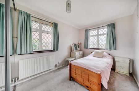 1386746-15-6943f4...