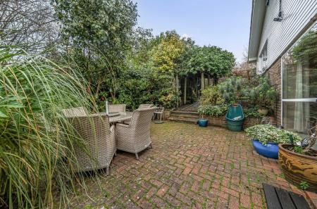 1401966-18-6978c8...