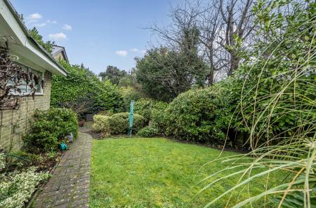 1401966-17-6978c8...