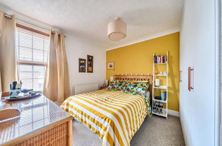 1403771-13-697b6b...