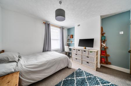 1403771-11-697b6b...