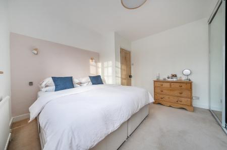 1405082-11-697ce4...