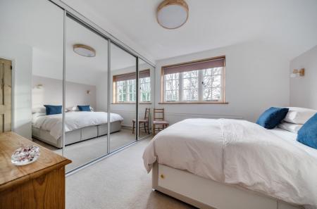 1405082-13-697ce4...