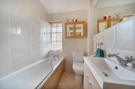 1405082-9-697ce3f...