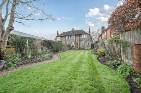 1405082-7-697ce3e...