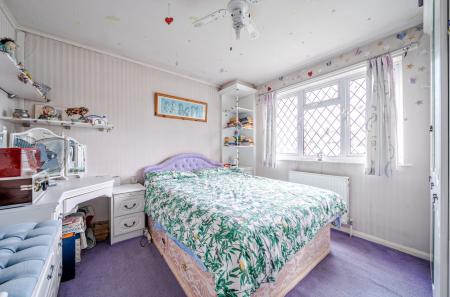 1407300-1-6982442...