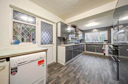 1407300-9-6982447...