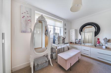 1403957-5-697caf2...