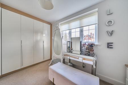 1403957-4-697caf1...