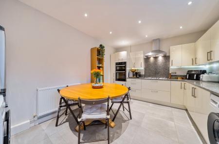 1-6985caf069cf2-1...