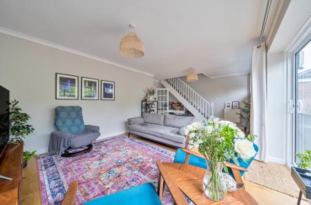 1407570-11-6984f7...