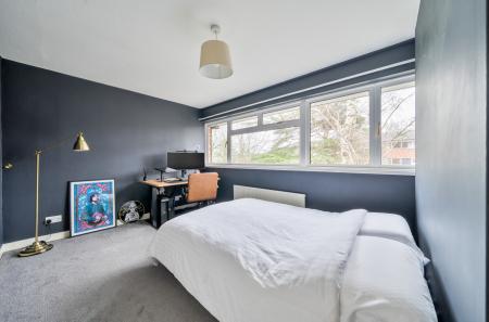 1407570-1-6984f72...