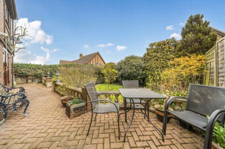 1434233-16-69c2a7...