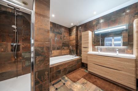 1421261-7-69a8b86...