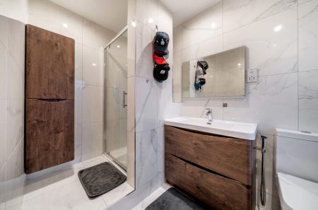 1421261-3-69a8b82...