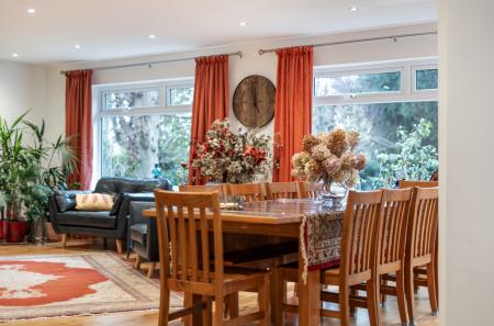 1421261-28-69a8b9...