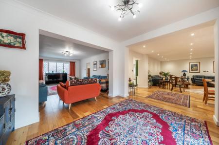 1421261-11-69a8b8...