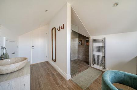 1423067-4-69a9d13...