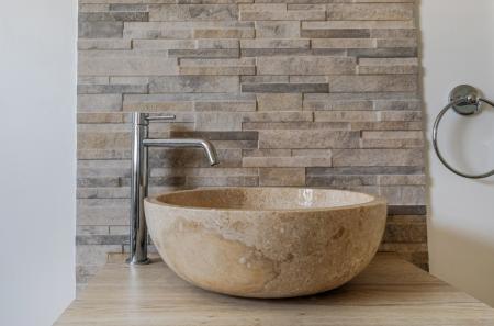 1423067-3-69a9d12...