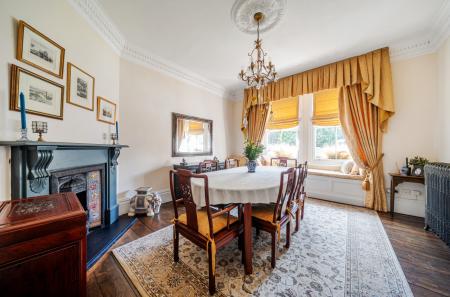 1423067-33-69a9d2...