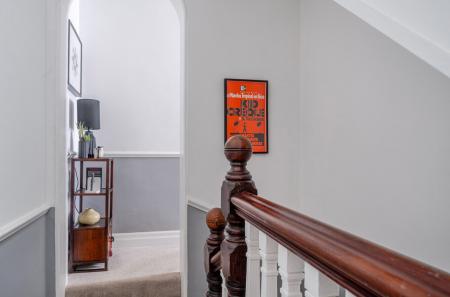 1423067-11-69a9d1...