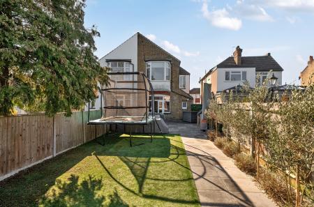 1430349-37-69bae6...