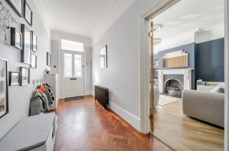 1430349-4-69bade7...