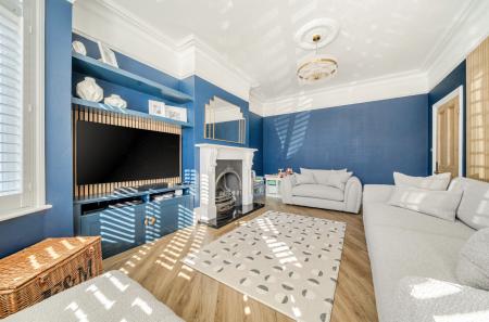 1430349-3-69bade6...