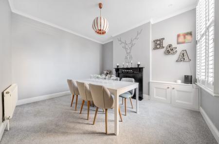 1430349-7-69badf0...