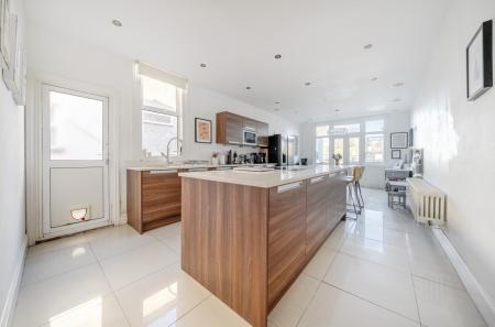 1430349-8-69badf4...