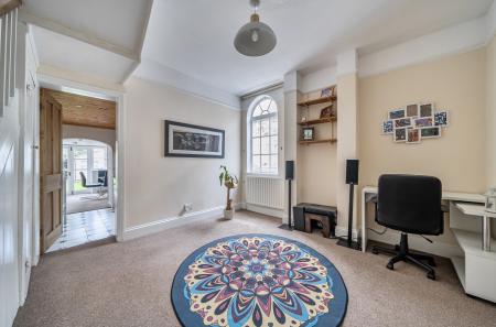 1417162-10-6995da...