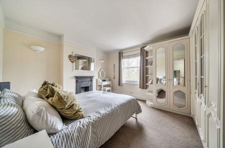 1417162-3-6995d9f...