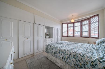 1416791-3-6995e28...