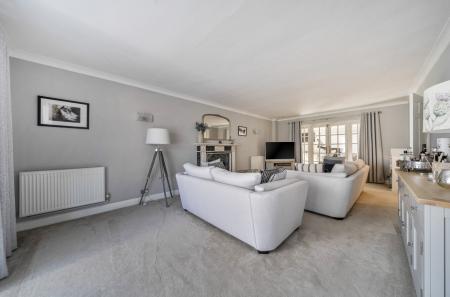 1418302-5-699e0f4...