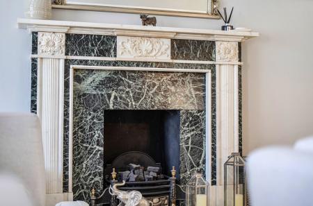 1418302-27-699e10...