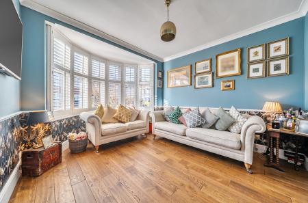 1416904-5-699f35b...