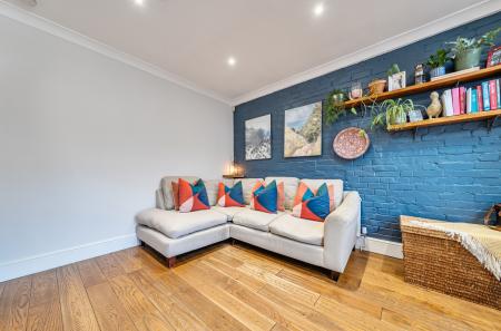 1416904-18-699f37...