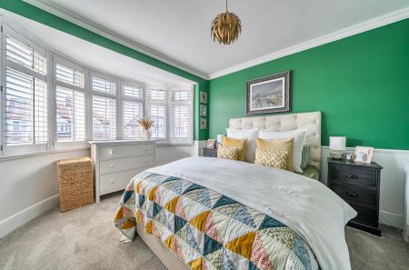 1416904-1-699f356...