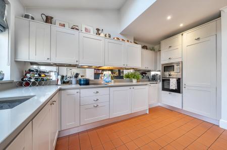 1416904-17-699f37...