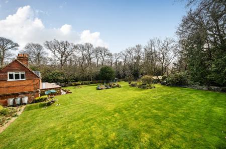 1429970-14-69c198...