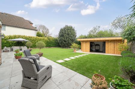 1429598-14-69e266...