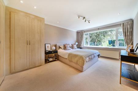 1433958-22-69c555...