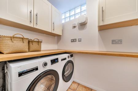 1433958-39-69c559...