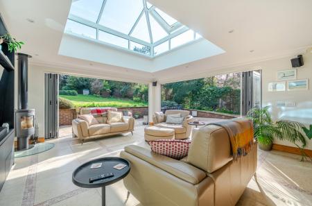 1422697-12-69a9d0...