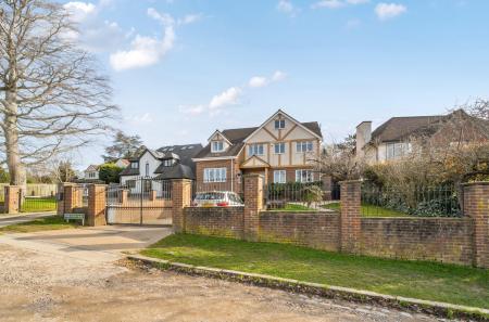 1422697-2-69a9cf9...