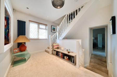 1418668-4-69b0a67...